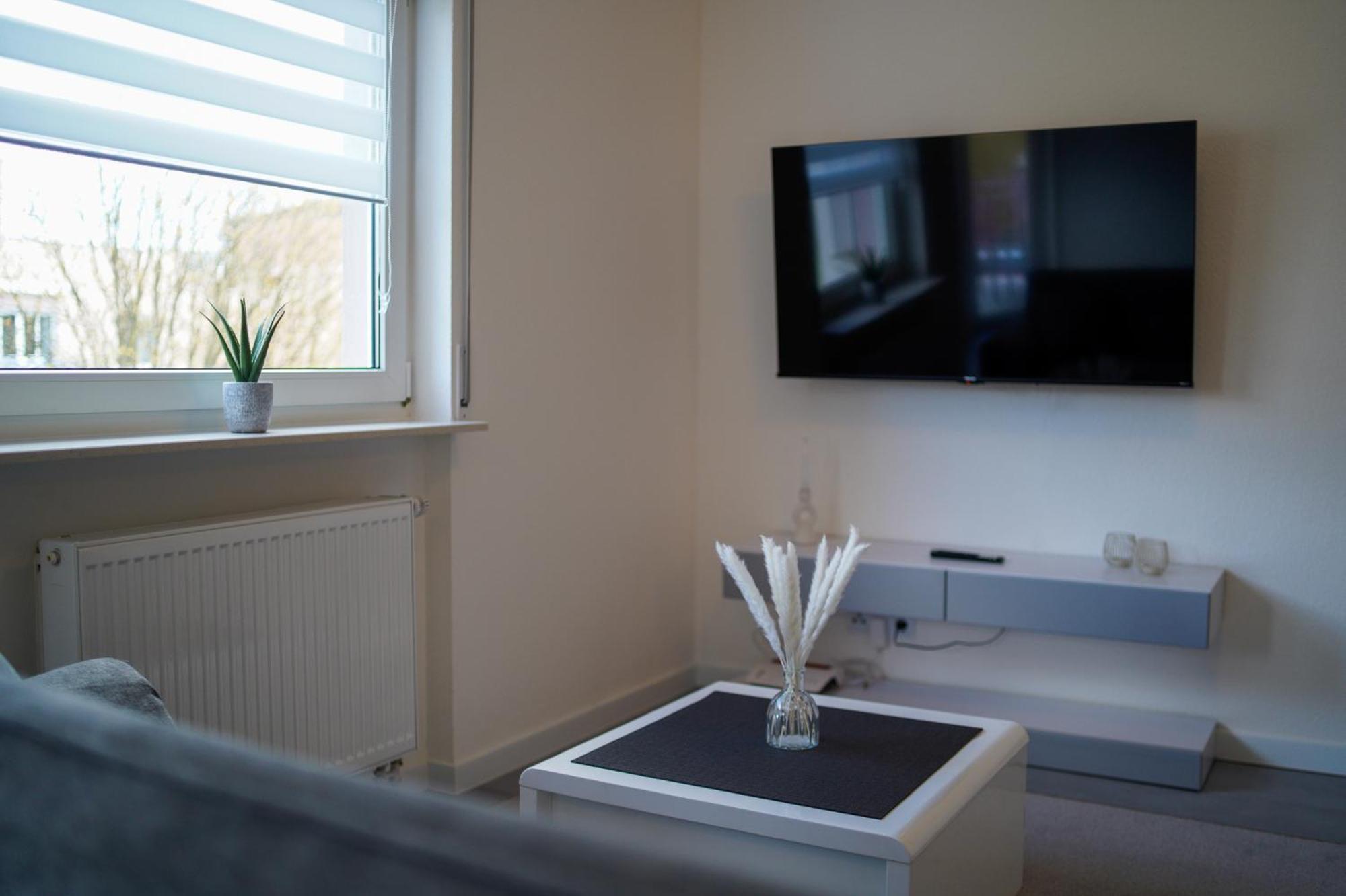 Designer Central Living Karlsruhe Wlan & Fire Tv Stick Buitenkant foto