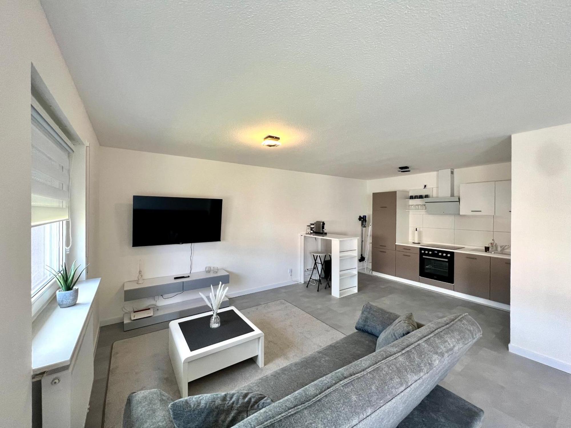 Designer Central Living Karlsruhe Wlan & Fire Tv Stick Buitenkant foto